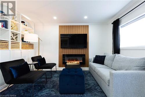 349 Third Avenue W, North Bay, ON - Indoor Photo Showing Living Room With Fireplace