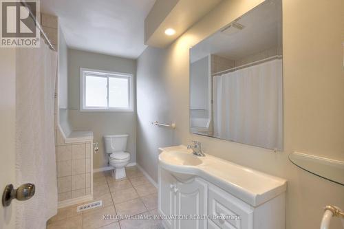 860 Guelph Street, Kitchener, ON - Indoor Photo Showing Bathroom