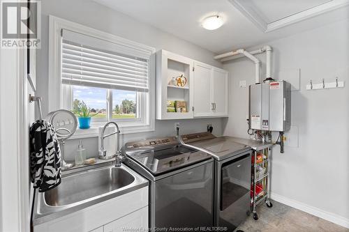 8812 Concession 8, Amherstburg, ON - Indoor Photo Showing Laundry Room