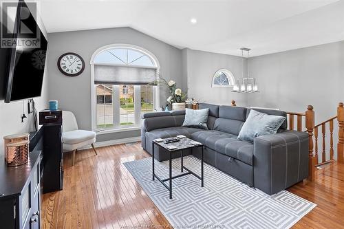 1035 Monarch Meadows, Lakeshore, ON - Indoor Photo Showing Living Room