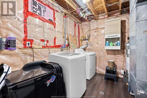 1035 Monarch Meadows, Lakeshore, ON - Indoor Photo Showing Laundry Room