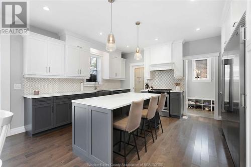 242 Meadowview Avenue, Amherstburg, ON - Indoor Photo Showing Kitchen With Upgraded Kitchen