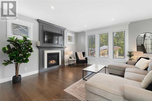 242 Meadowview Avenue, Amherstburg, ON - Indoor Photo Showing Living Room With Fireplace