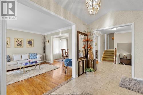 2430 Via Vita Street, Windsor, ON - Indoor Photo Showing Living Room