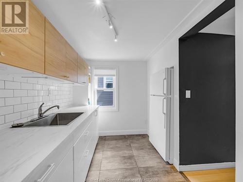 758 Pierre, Windsor, ON - Indoor Photo Showing Kitchen