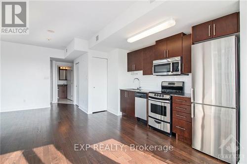 705 - 40 Nepean Street, Ottawa, ON - Indoor Photo Showing Kitchen With Stainless Steel Kitchen