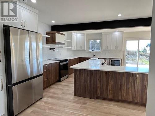 21 Berthelot St, Blind River, ON - Indoor Photo Showing Kitchen With Upgraded Kitchen