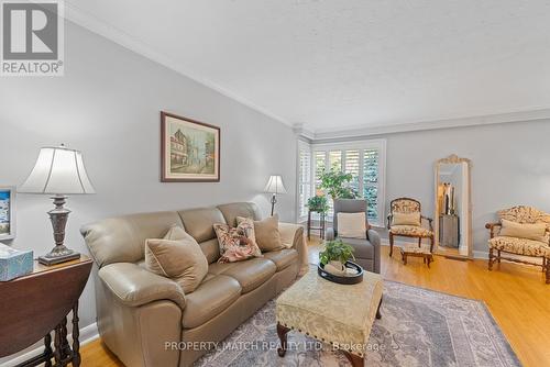 336 Bellamy Road N, Toronto (Woburn), ON - Indoor Photo Showing Living Room