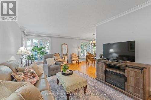 336 Bellamy Road N, Toronto, ON - Indoor Photo Showing Living Room