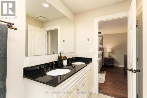 141 Harewood Avenue, Toronto, ON - Indoor Photo Showing Bathroom