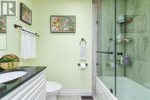 141 Harewood Avenue, Toronto (Cliffcrest), ON - Indoor Photo Showing Bathroom