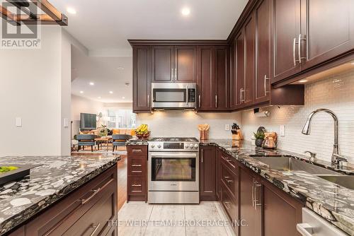 141 Harewood Avenue, Toronto (Cliffcrest), ON - Indoor Photo Showing Kitchen With Upgraded Kitchen