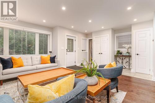 141 Harewood Avenue, Toronto (Cliffcrest), ON - Indoor Photo Showing Living Room