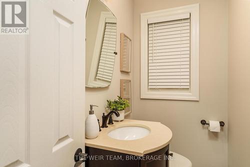 141 Harewood Avenue, Toronto (Cliffcrest), ON - Indoor Photo Showing Bathroom