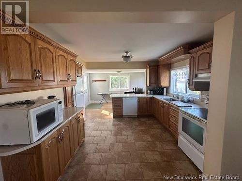 142 Eddy, Dalhousie, NB - Indoor Photo Showing Kitchen