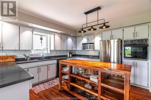 13561 Morris Road, Comber, ON - Indoor Photo Showing Kitchen