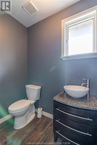 13561 Morris Road, Comber, ON - Indoor Photo Showing Bathroom