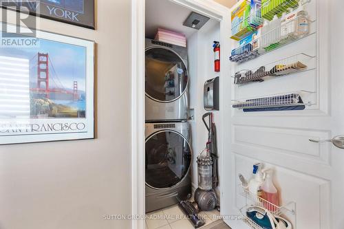 1108 - 2083 Lake Shore Boulevard W, Toronto, ON - Indoor Photo Showing Laundry Room