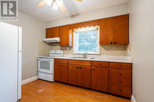 1185 Sylva Road, Mississauga, ON - Indoor Photo Showing Kitchen With Double Sink