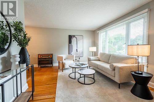 1185 Sylva Road, Mississauga, ON - Indoor Photo Showing Living Room