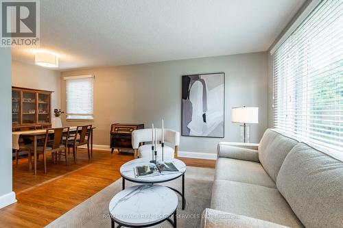 1185 Sylva Road, Mississauga, ON - Indoor Photo Showing Living Room