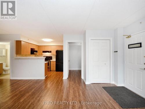 308 - 1491 Maple Avenue W, Milton (Dempsey), ON - Indoor Photo Showing Kitchen