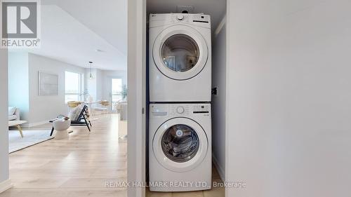 801 - 1410 Dupont Street, Toronto (Dovercourt-Wallace Emerson-Junction), ON - Indoor Photo Showing Laundry Room