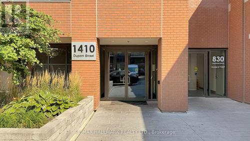 801 - 1410 Dupont Street, Toronto, ON - Outdoor