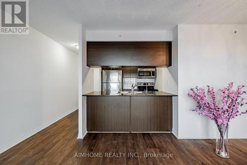 3210 - 275 Yorkland Road, Toronto (Henry Farm), ON - Indoor Photo Showing Kitchen