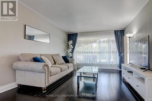 15 Ivordale Crescent, Toronto (Wexford-Maryvale), ON - Indoor Photo Showing Living Room