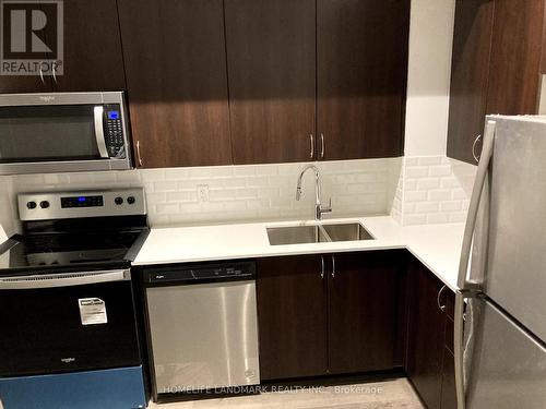 417 - 3220 Sheppard Avenue E, Toronto (Tam O'Shanter-Sullivan), ON - Indoor Photo Showing Kitchen With Double Sink