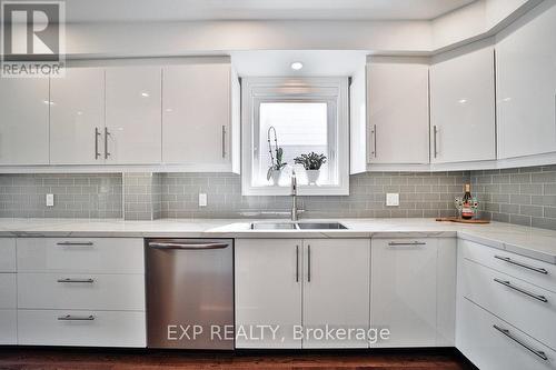 42 Tower Drive, Toronto, ON - Indoor Photo Showing Kitchen With Double Sink With Upgraded Kitchen