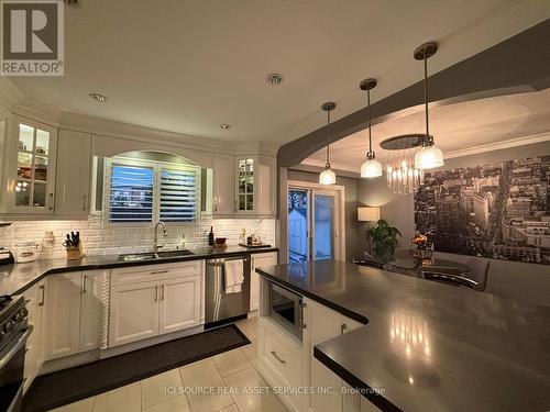 8 Bolger Place, Toronto (West Humber-Clairville), ON - Indoor Photo Showing Kitchen With Double Sink With Upgraded Kitchen