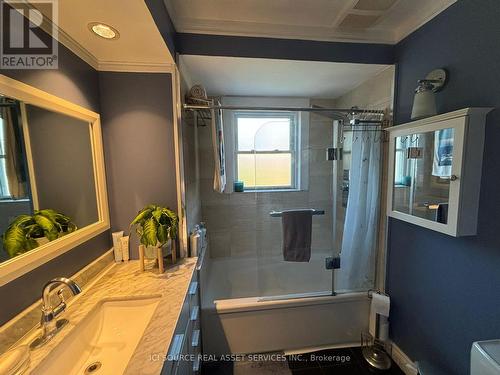 8 Bolger Place, Toronto (West Humber-Clairville), ON - Indoor Photo Showing Bathroom