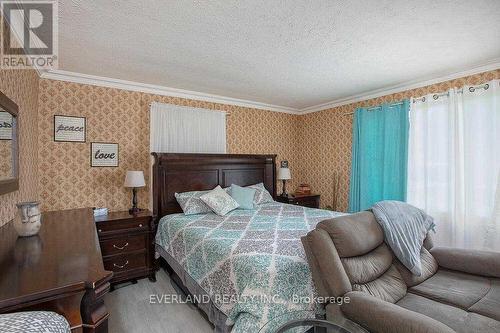 67 Hillsview Road, Bradford West Gwillimbury, ON - Indoor Photo Showing Bedroom