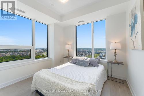 1709 - 3220 William Coltson Avenue, Oakville, ON - Indoor Photo Showing Bedroom