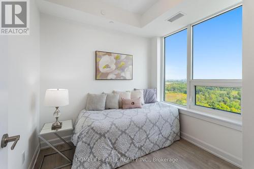 1709 - 3220 William Coltson Avenue, Oakville, ON - Indoor Photo Showing Bedroom