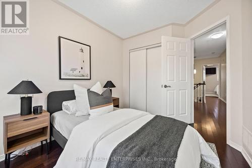 6043 Snowy Owl Crescent, Mississauga (Lisgar), ON - Indoor Photo Showing Bedroom