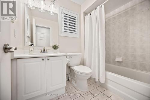 6043 Snowy Owl Crescent, Mississauga, ON - Indoor Photo Showing Bathroom