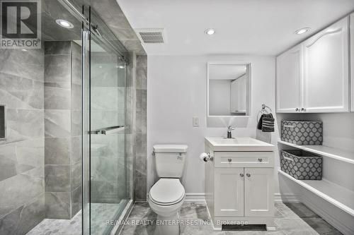 6043 Snowy Owl Crescent, Mississauga, ON - Indoor Photo Showing Bathroom