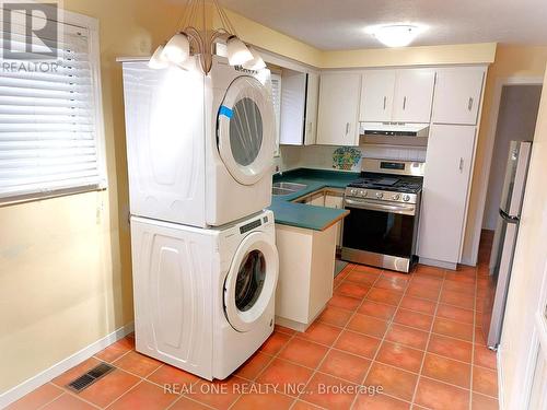 Upper - 3406 Ellengale Drive, Mississauga (Erindale), ON - Indoor Photo Showing Laundry Room