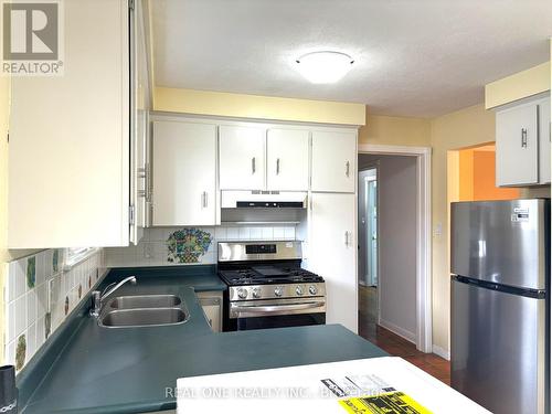 Upper - 3406 Ellengale Drive, Mississauga (Erindale), ON - Indoor Photo Showing Kitchen With Double Sink