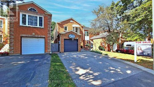 22 Lansbury Court, Vaughan (Crestwood-Springfarm-Yorkhill), ON - Outdoor With Facade