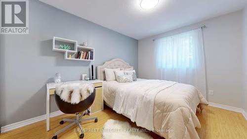 22 Lansbury Court, Vaughan (Crestwood-Springfarm-Yorkhill), ON - Indoor Photo Showing Bedroom