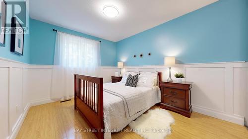 22 Lansbury Court, Vaughan (Crestwood-Springfarm-Yorkhill), ON - Indoor Photo Showing Bedroom