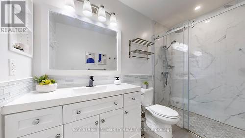 22 Lansbury Court, Vaughan (Crestwood-Springfarm-Yorkhill), ON - Indoor Photo Showing Bathroom