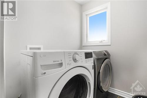 273 Enclave Walk, Ottawa, ON - Indoor Photo Showing Laundry Room