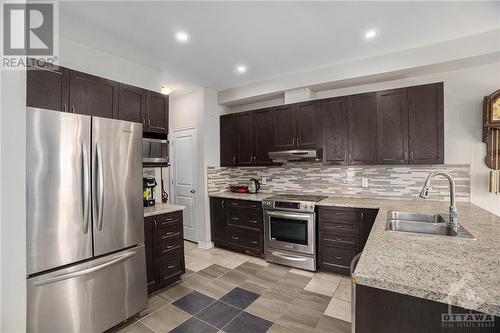 273 Enclave Walk, Ottawa, ON - Indoor Photo Showing Kitchen With Stainless Steel Kitchen With Double Sink With Upgraded Kitchen