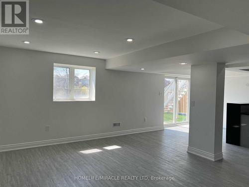 22 Old Cleeve Crescent, Brampton, ON - Indoor Photo Showing Other Room