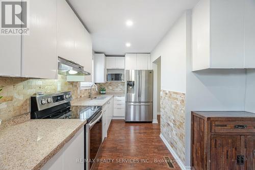 97 Juniper Crescent, Brampton, ON - Indoor Photo Showing Kitchen